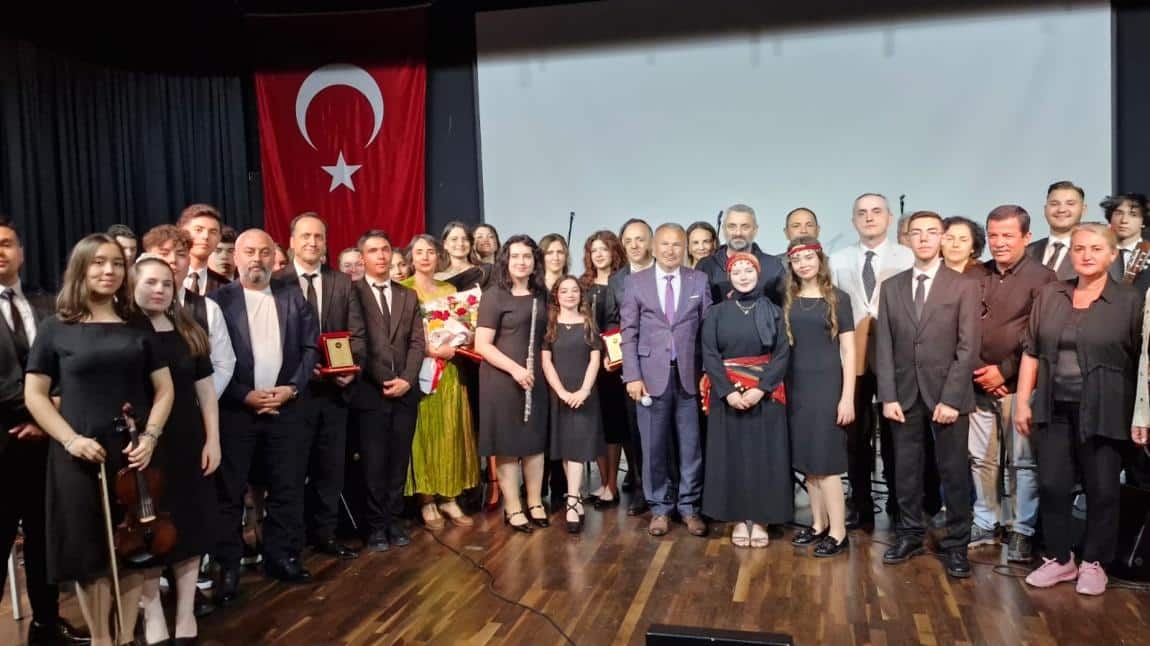 Sakarya Güzel Sanatlar Lisesi'nden Muhteşem Yıl Sonu Konseri