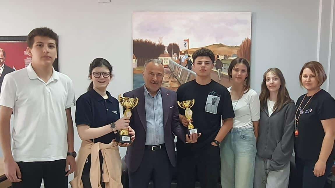 Masa Tenisinde Destan Yazdık.